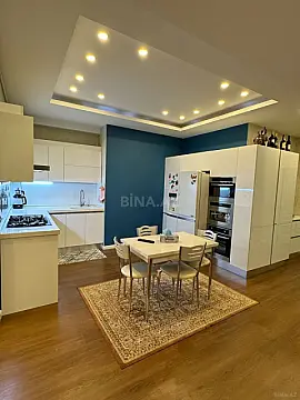 Satılır 4 otaqlı mənzil 168 m²