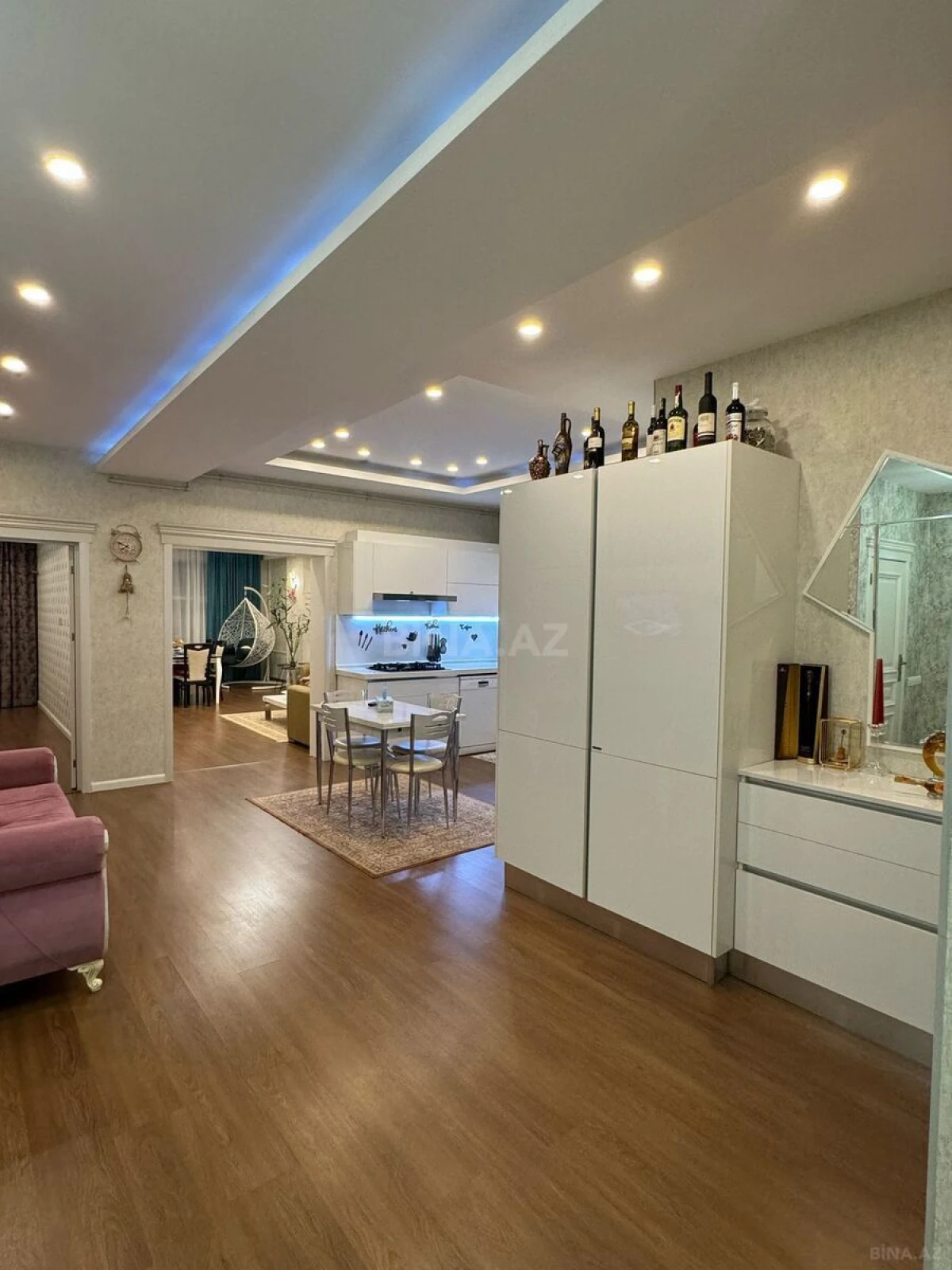 Satılır 4 otaqlı mənzil 168 m²