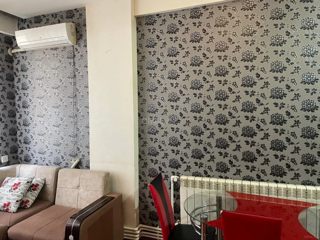 Kirayə verilir 2 otaqlı mənzil 70 m²