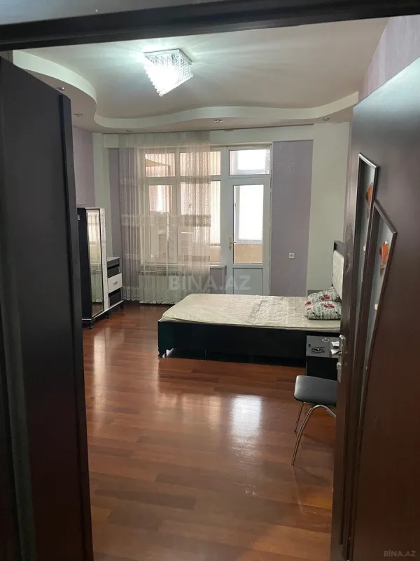 Kirayə verilir 2 otaqlı mənzil 70 m²