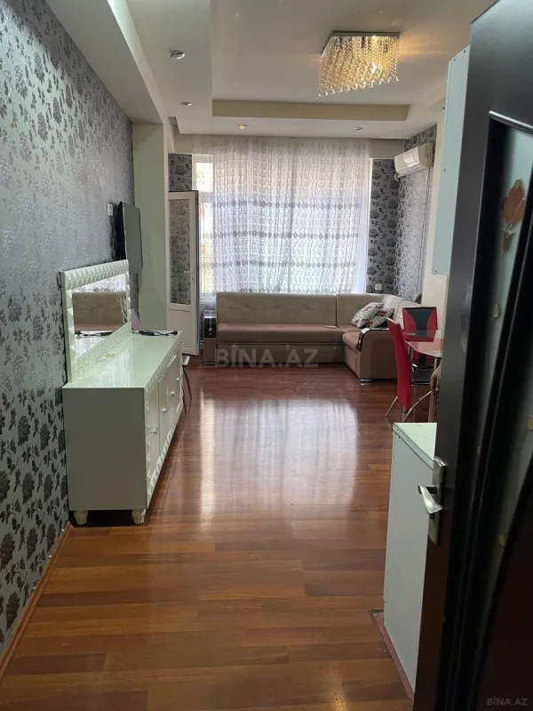 Kirayə verilir 2 otaqlı mənzil 70 m²