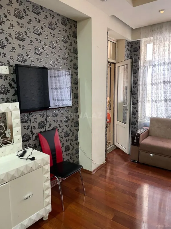 Kirayə verilir 2 otaqlı mənzil 70 m²