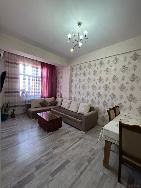 Kirayə verilir 2 otaqlı mənzil 61 m²