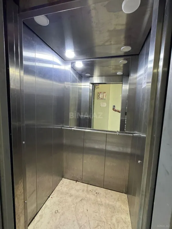 Kirayə verilir 2 otaqlı mənzil 61 m²