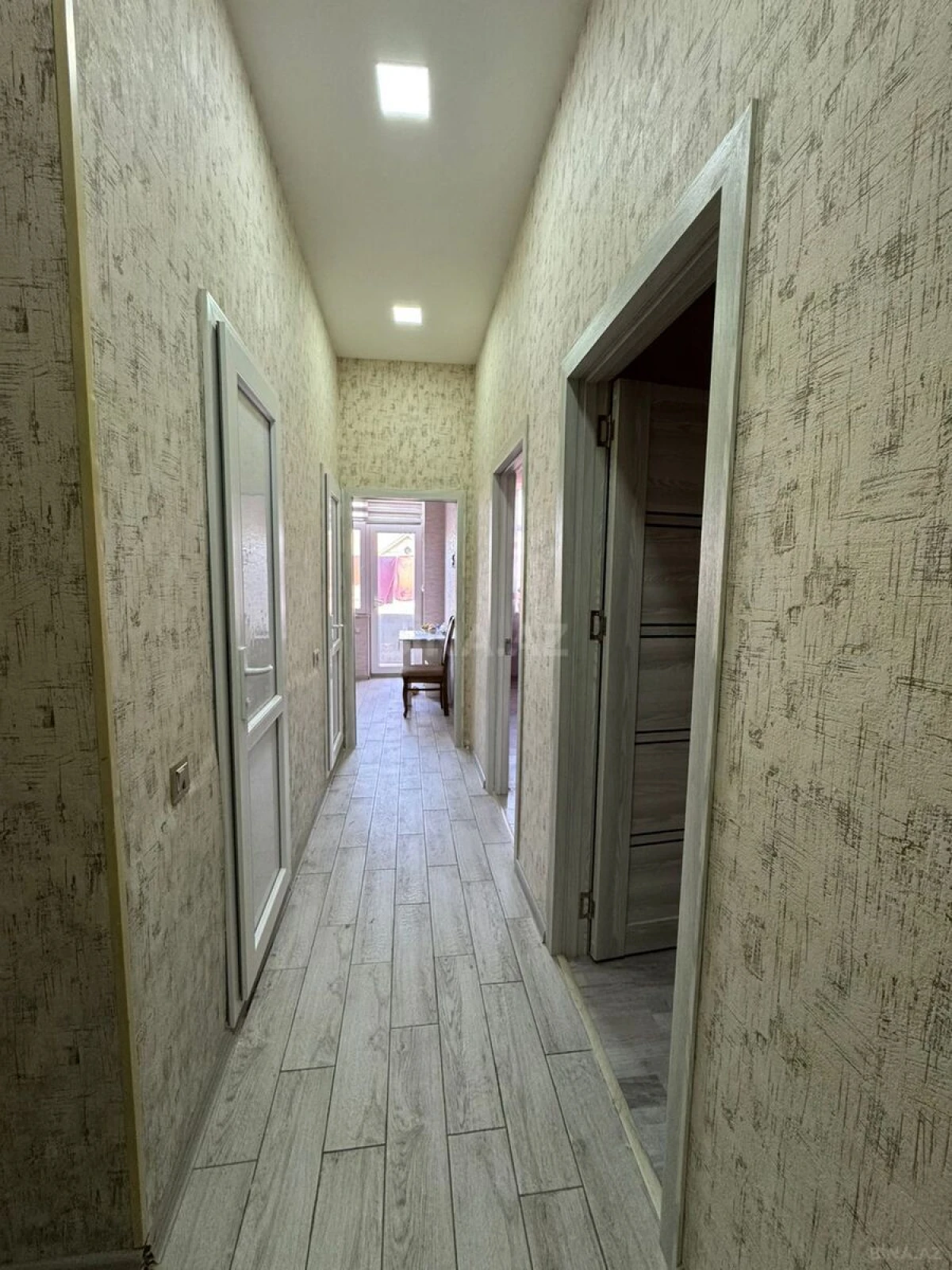 Kirayə verilir 2 otaqlı mənzil 61 m²