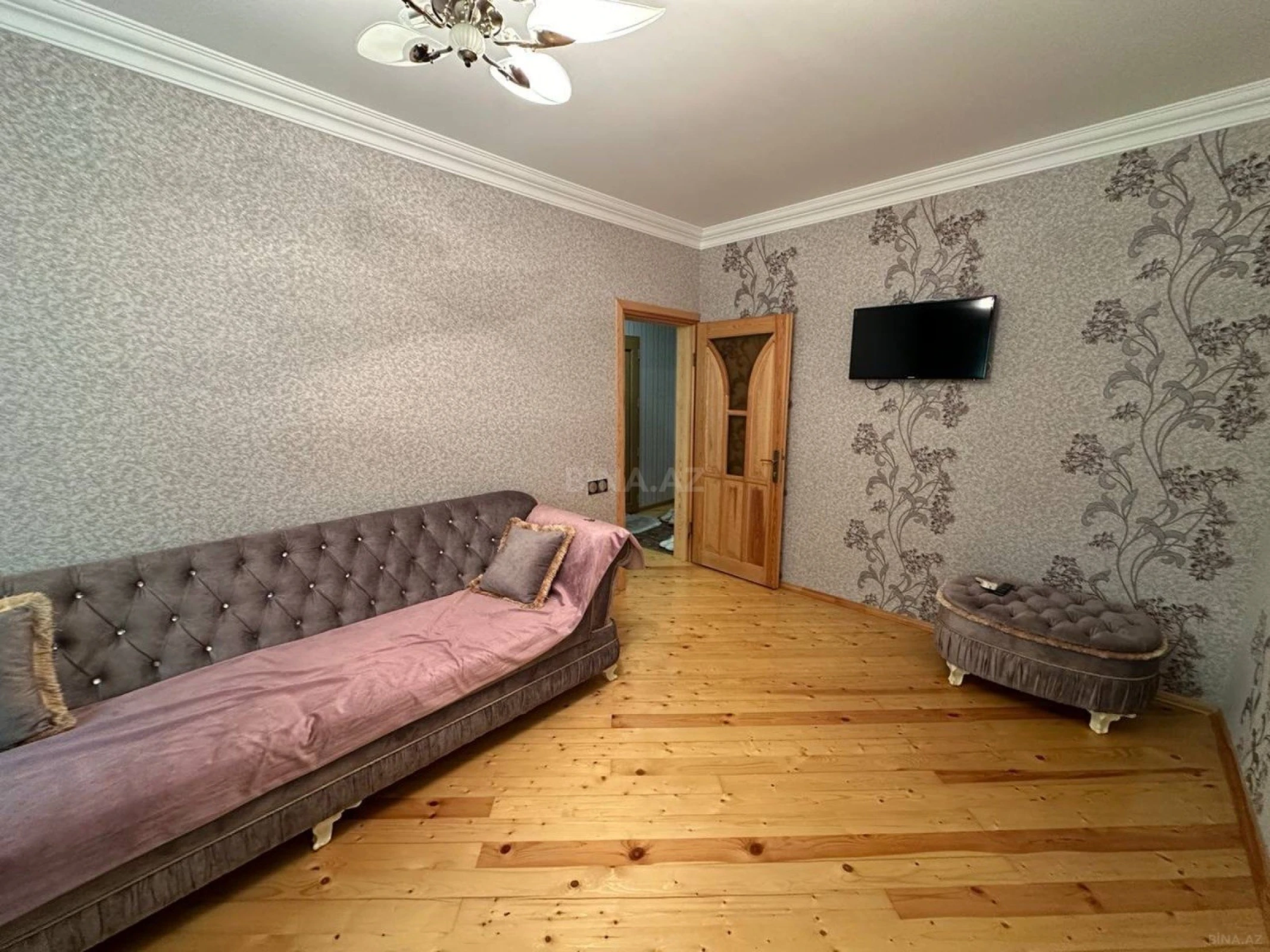 Kirayə verilir 2 otaqlı mənzil 60 m²