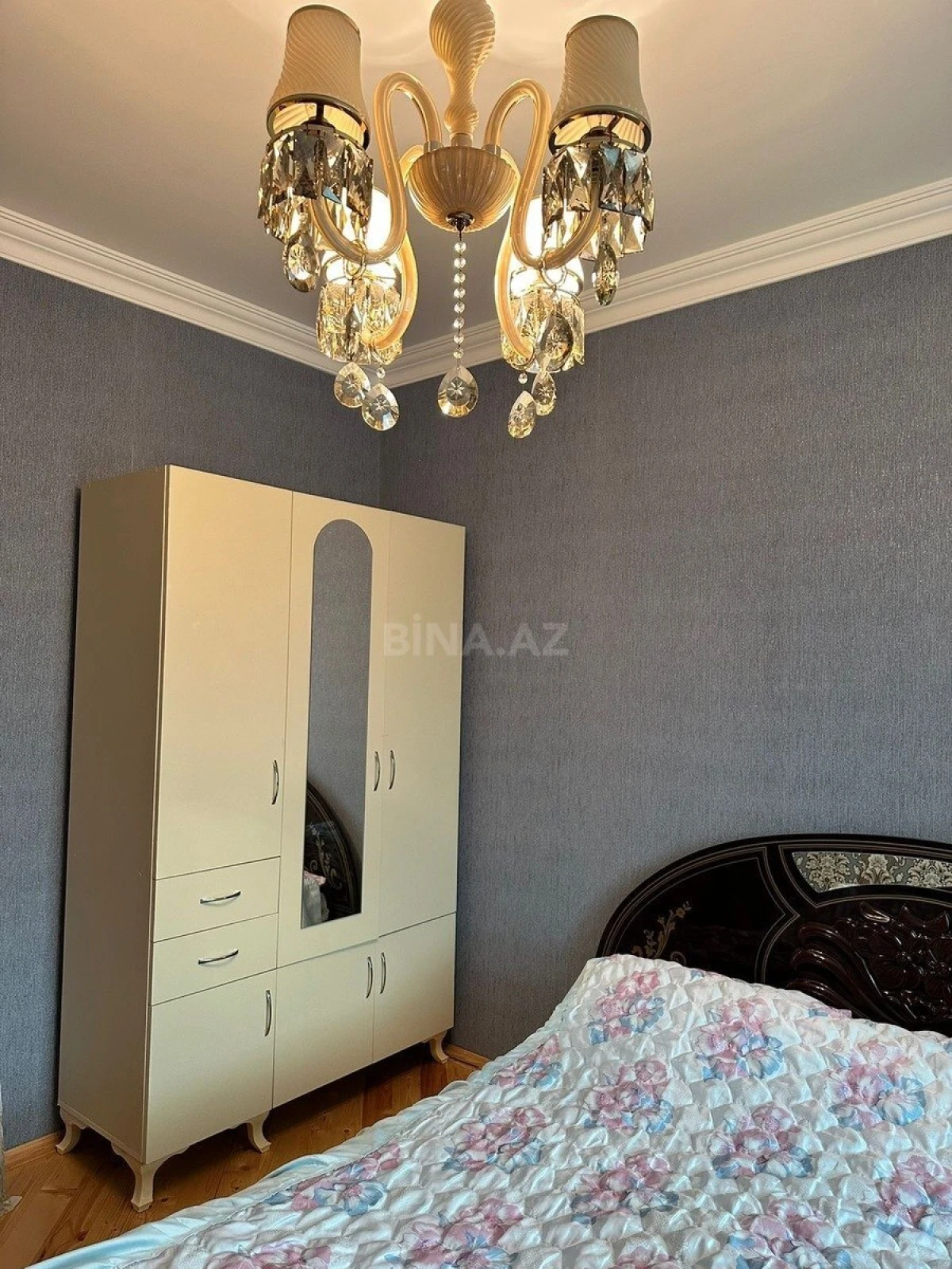Kirayə verilir 2 otaqlı mənzil 60 m²