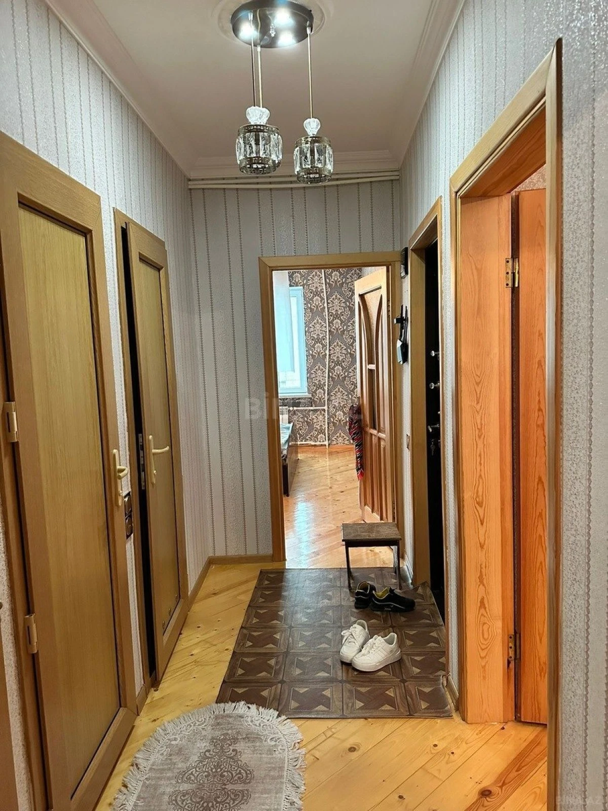 Kirayə verilir 2 otaqlı mənzil 60 m²