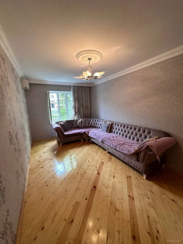 Kirayə verilir 2 otaqlı mənzil 60 m²
