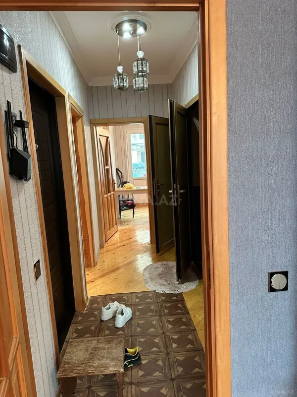 Kirayə verilir 2 otaqlı mənzil 60 m²