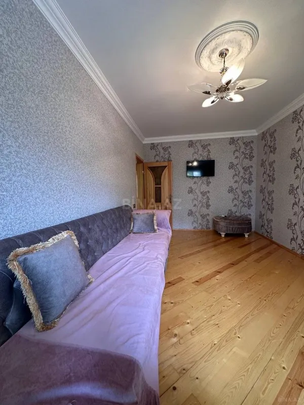 Kirayə verilir 2 otaqlı mənzil 60 m²