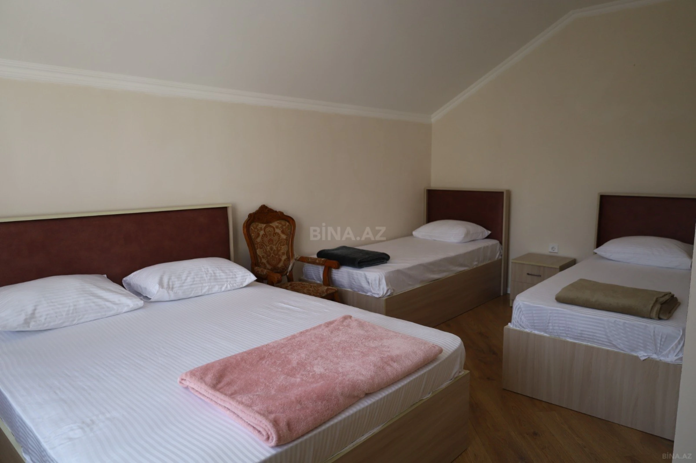 Kirayə verilir 6 otaqlı həyət evi 120 m²