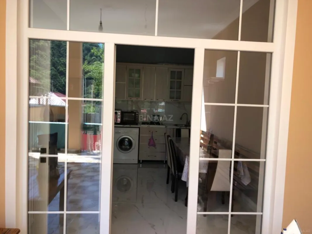 Kirayə verilir 6 otaqlı həyət evi 120 m²