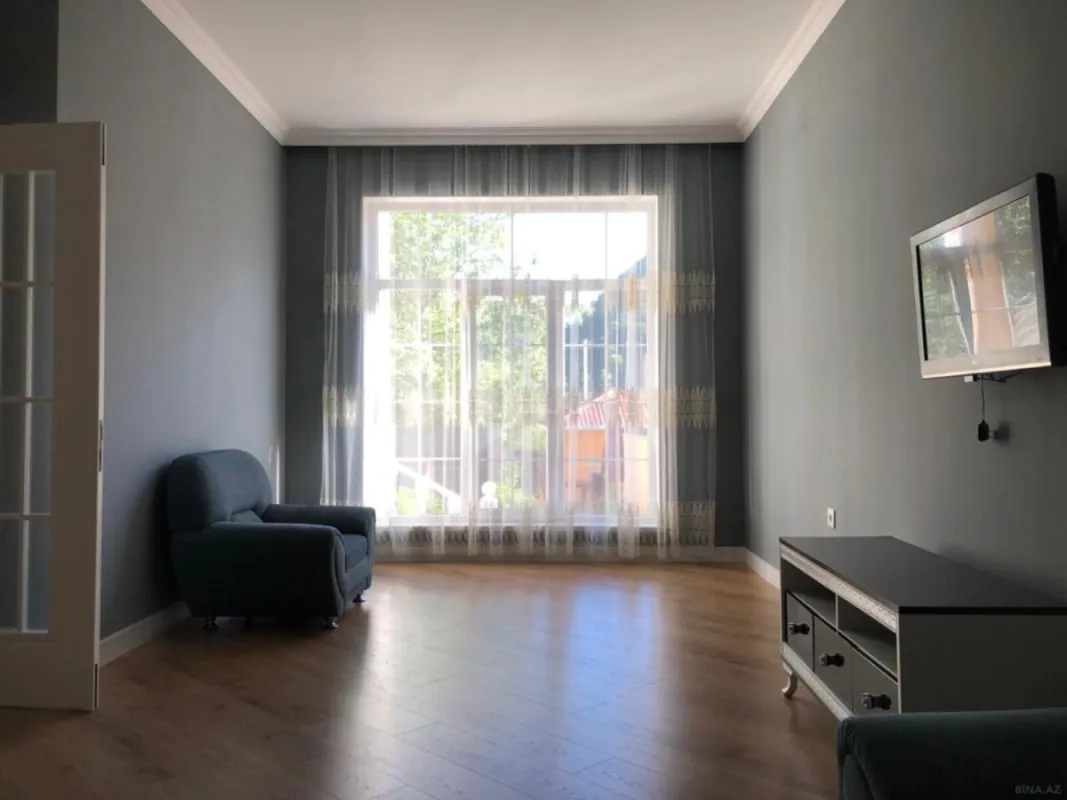 Kirayə verilir 6 otaqlı həyət evi 120 m²
