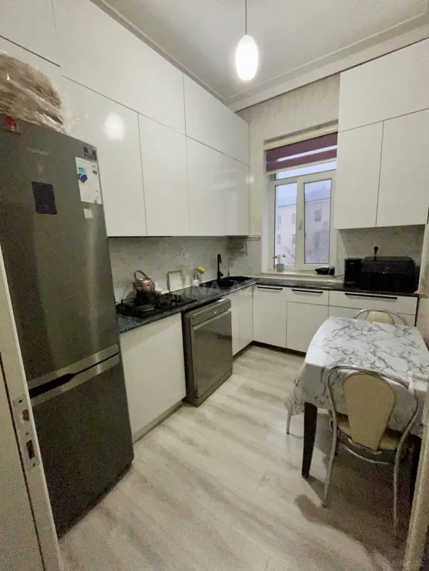 Satılır 3 otaqlı mənzil 71 m²