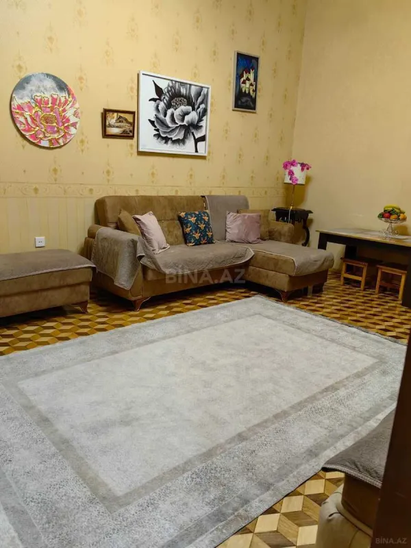 Kirayə verilir 2 otaqlı mənzil 60 m²