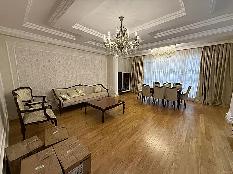 Satılır 4 otaqlı mənzil 188 m² — Bakı, Xətai m/s yanı 4 otaq 188.00 m²