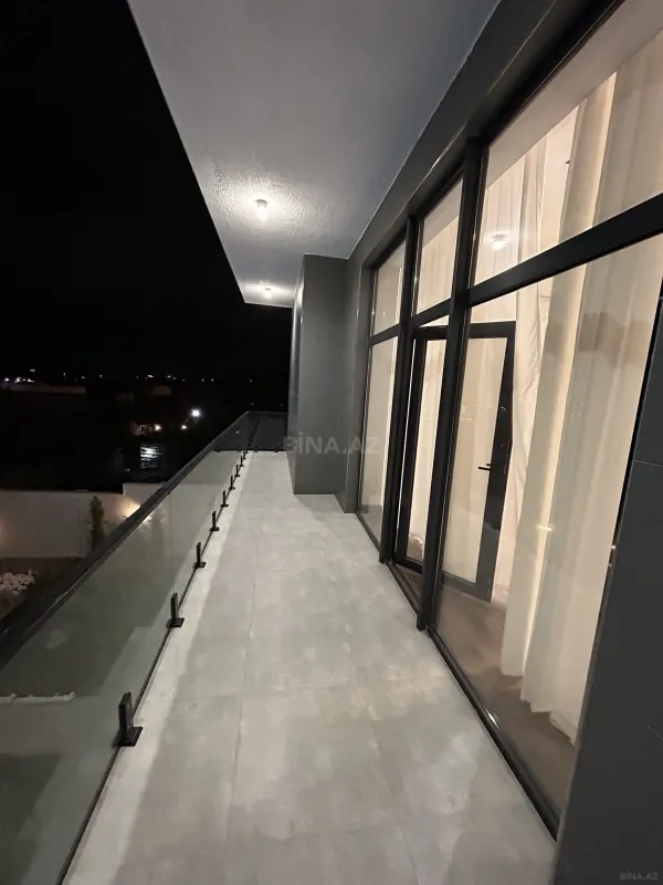 Satılır 5 otaqlı həyət evi 300 m²