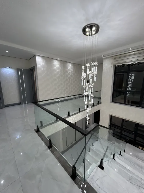 Satılır 5 otaqlı həyət evi 300 m²