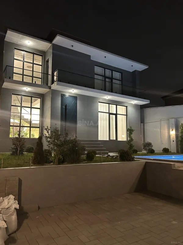 Satılır 5 otaqlı həyət evi 300 m²