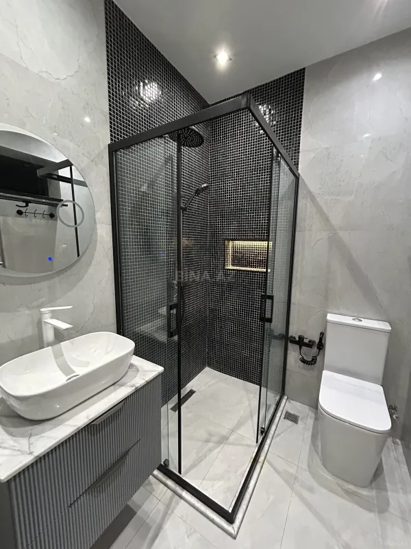 Satılır 5 otaqlı həyət evi 300 m²