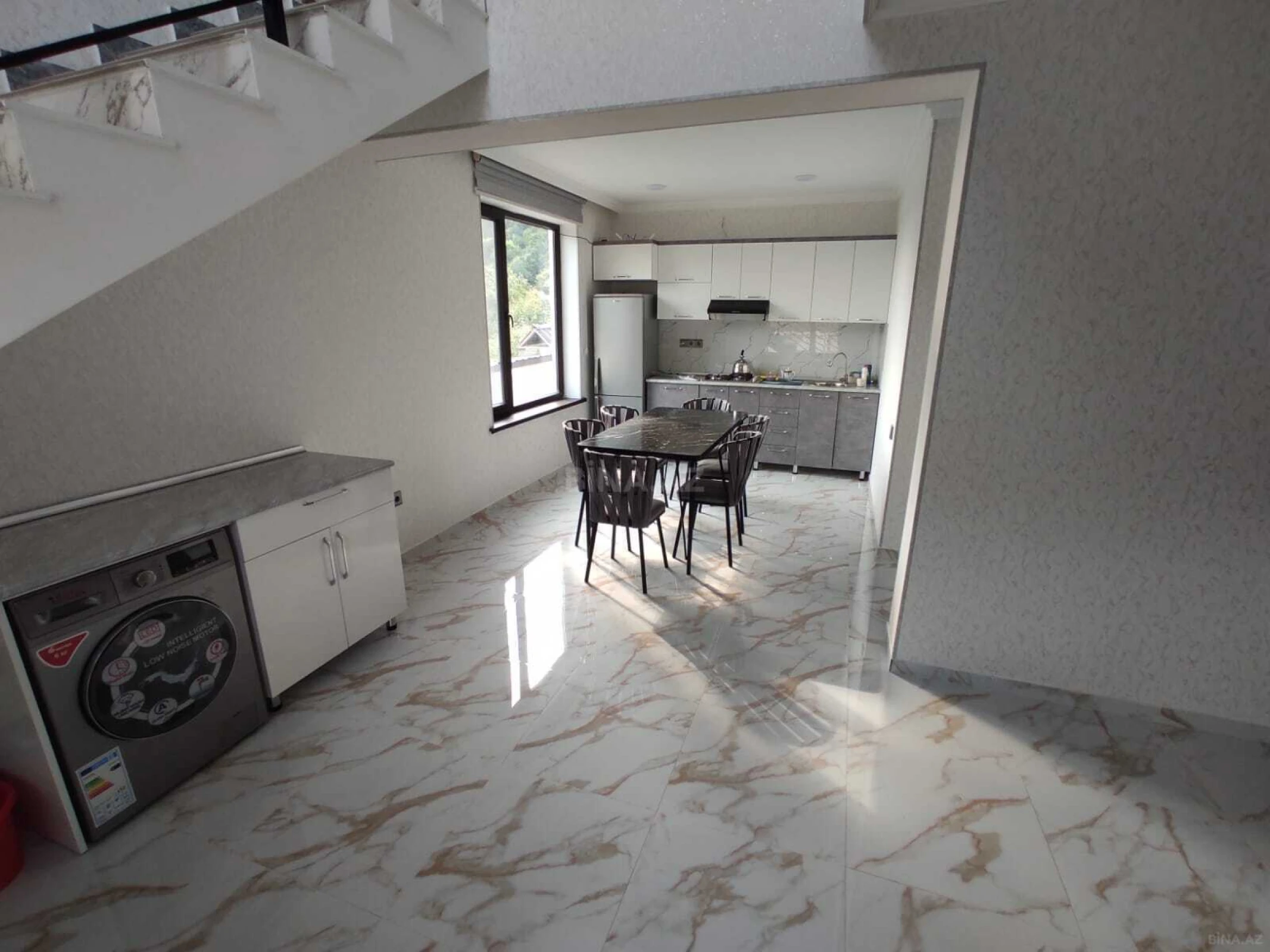 Kirayə verilir 5 otaqlı həyət evi 100 m²