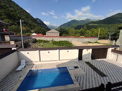 Kirayə verilir 5 otaqlı həyət evi 100 m²