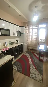 Kirayə verilir 3 otaqlı mənzil 97 m²