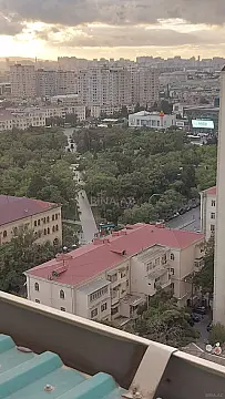 Satılır 3 otaqlı mənzil 136.4 m²