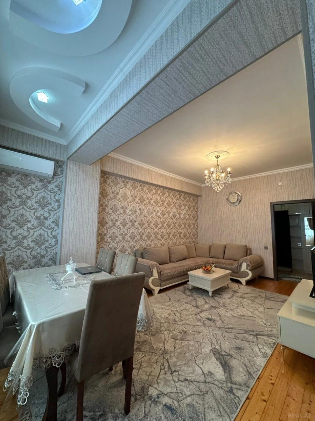 Satılır 2 otaqlı mənzil 61 m²