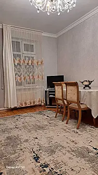 Kirayə verilir 2 otaqlı mənzil 70 m²