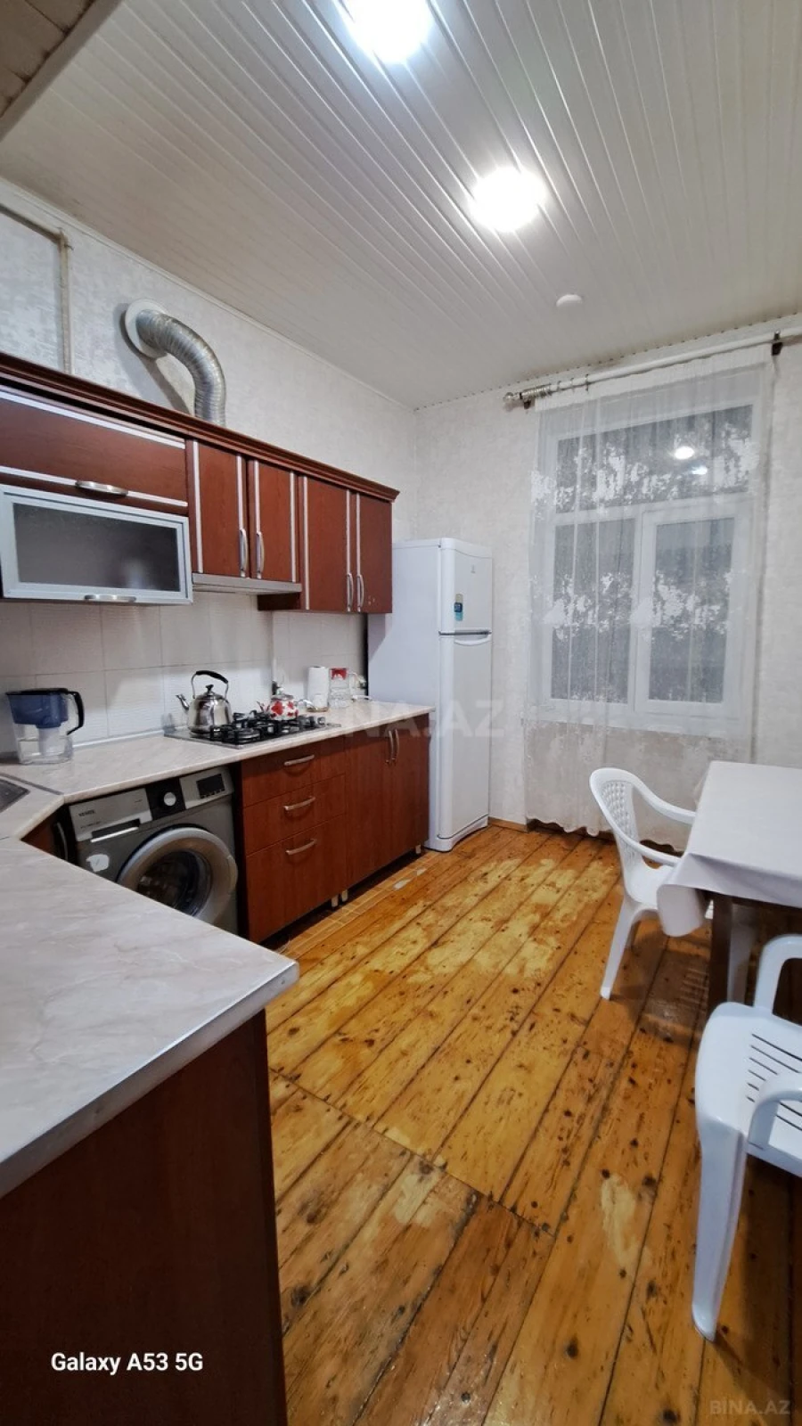 Kirayə verilir 2 otaqlı mənzil 70 m²