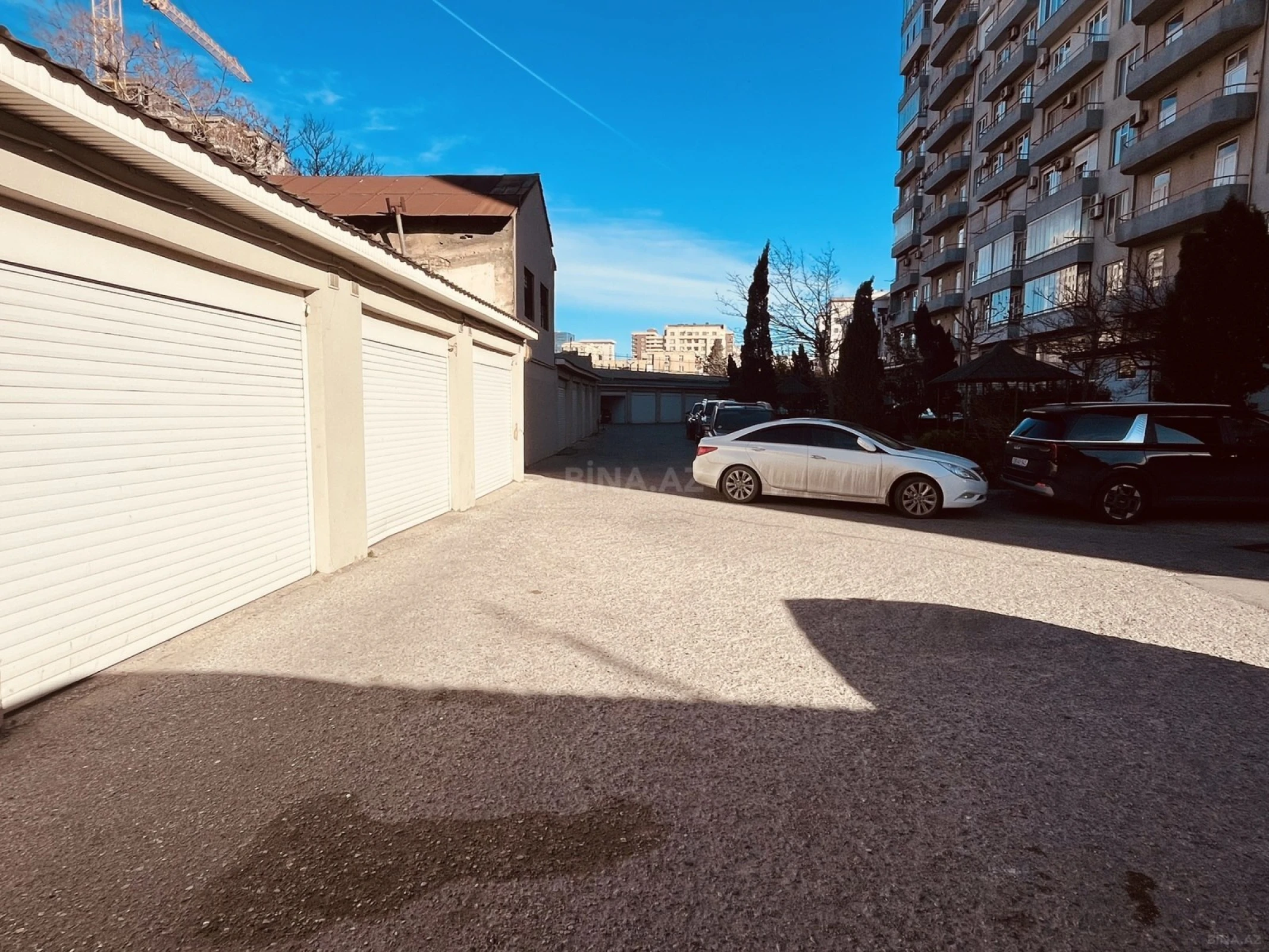 Satılır 5 otaqlı mənzil 190 m²