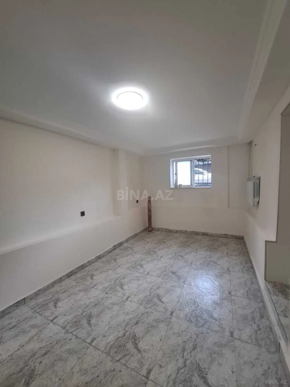 Satılır obyekt 65 m²