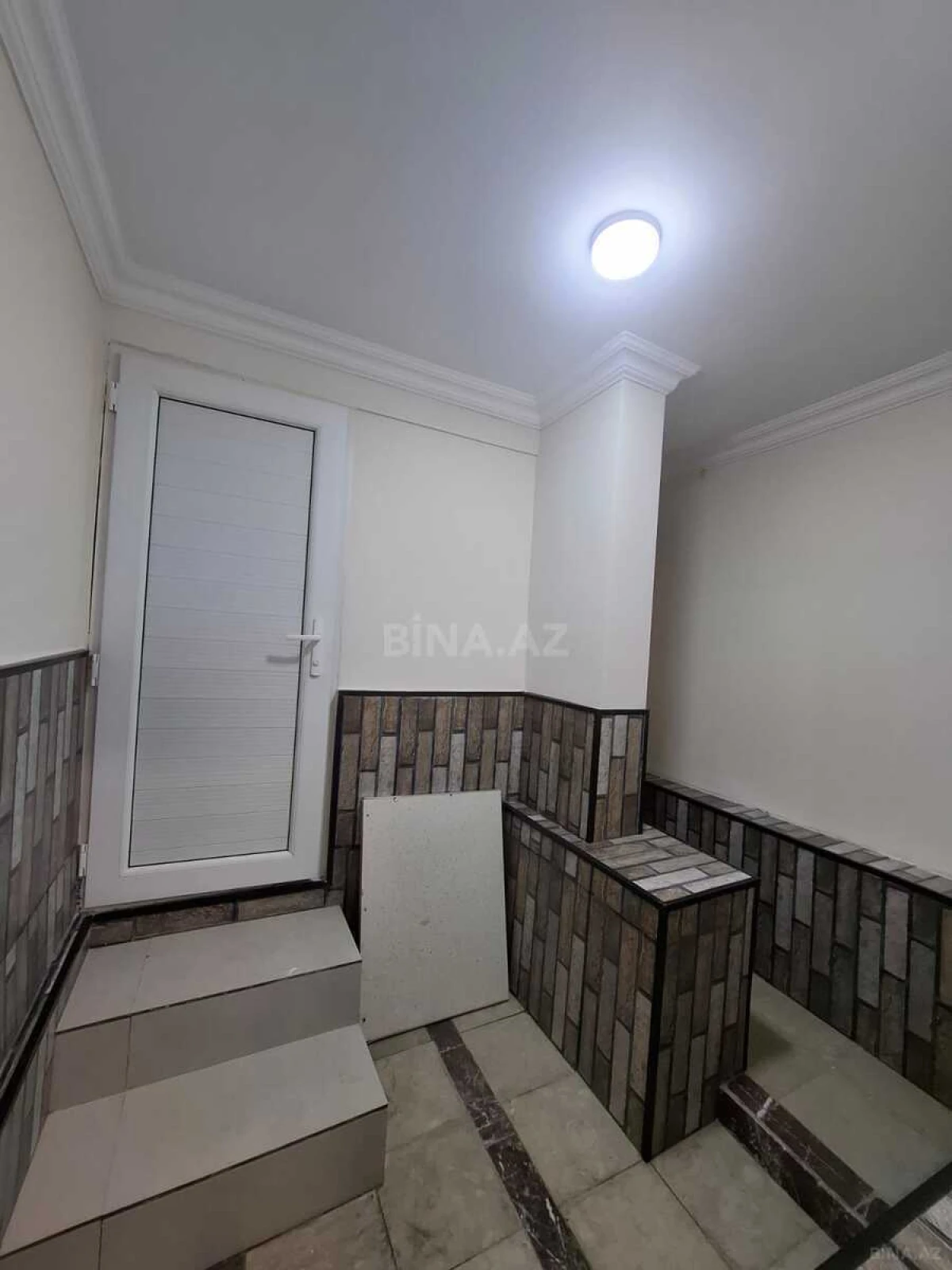 Satılır obyekt 65 m²