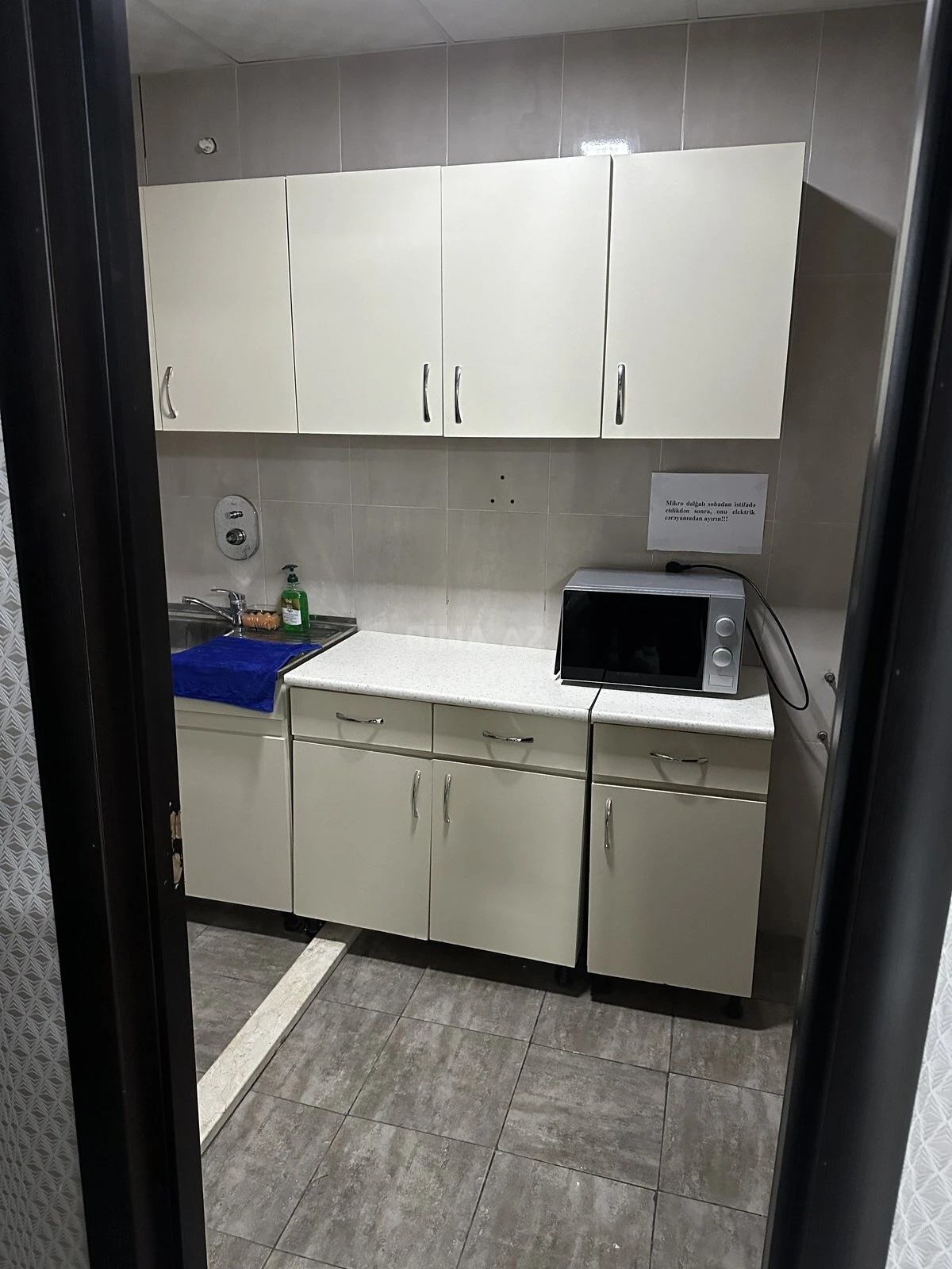 Kirayə verilir 1 otaqlı ofis 20 m²