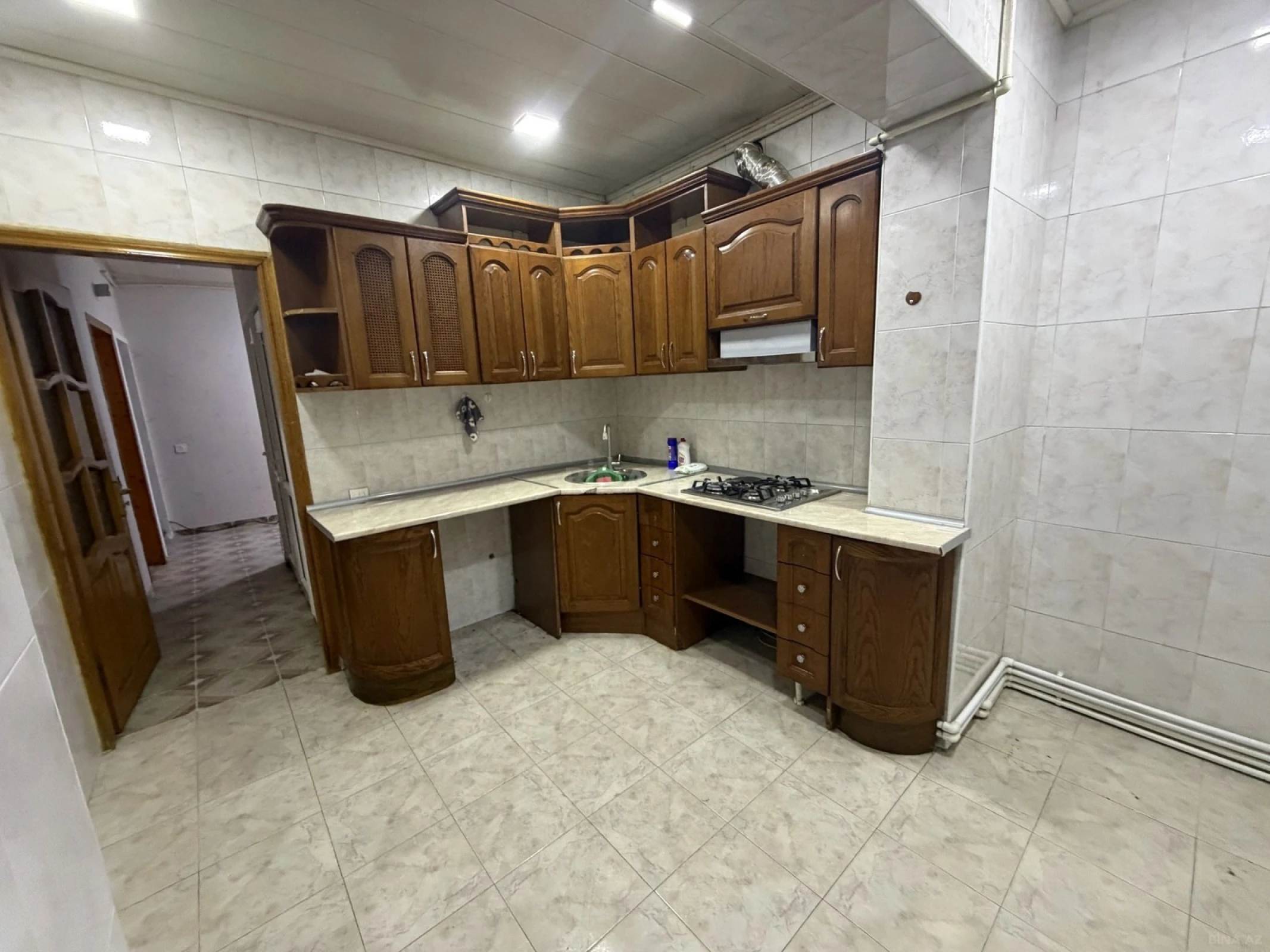 Satılır 2 otaqlı mənzil 65 m²