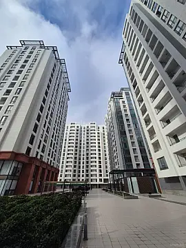 Satılır 3 otaqlı mənzil 130 m² — Bakı, Memar Əcəmi yanı 3 otaq 130.00 m²