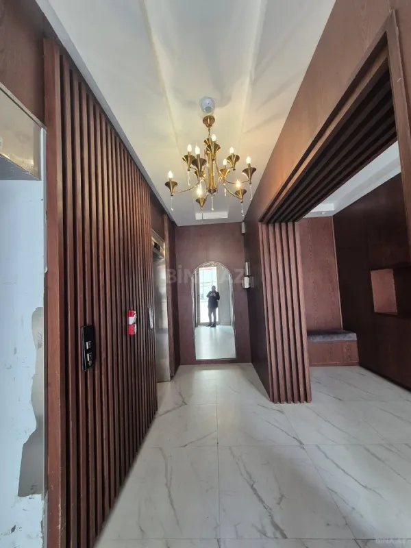 Satılır 3 otaqlı mənzil 130 m²