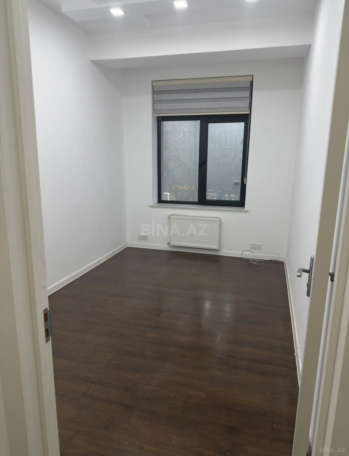 Kirayə verilir 4 otaqlı ofis 100 m²