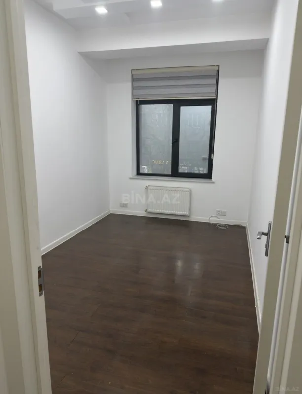 Kirayə verilir 4 otaqlı ofis 100 m²