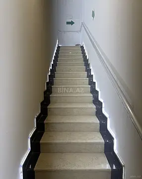 Kirayə verilir 4 otaqlı ofis 100 m²