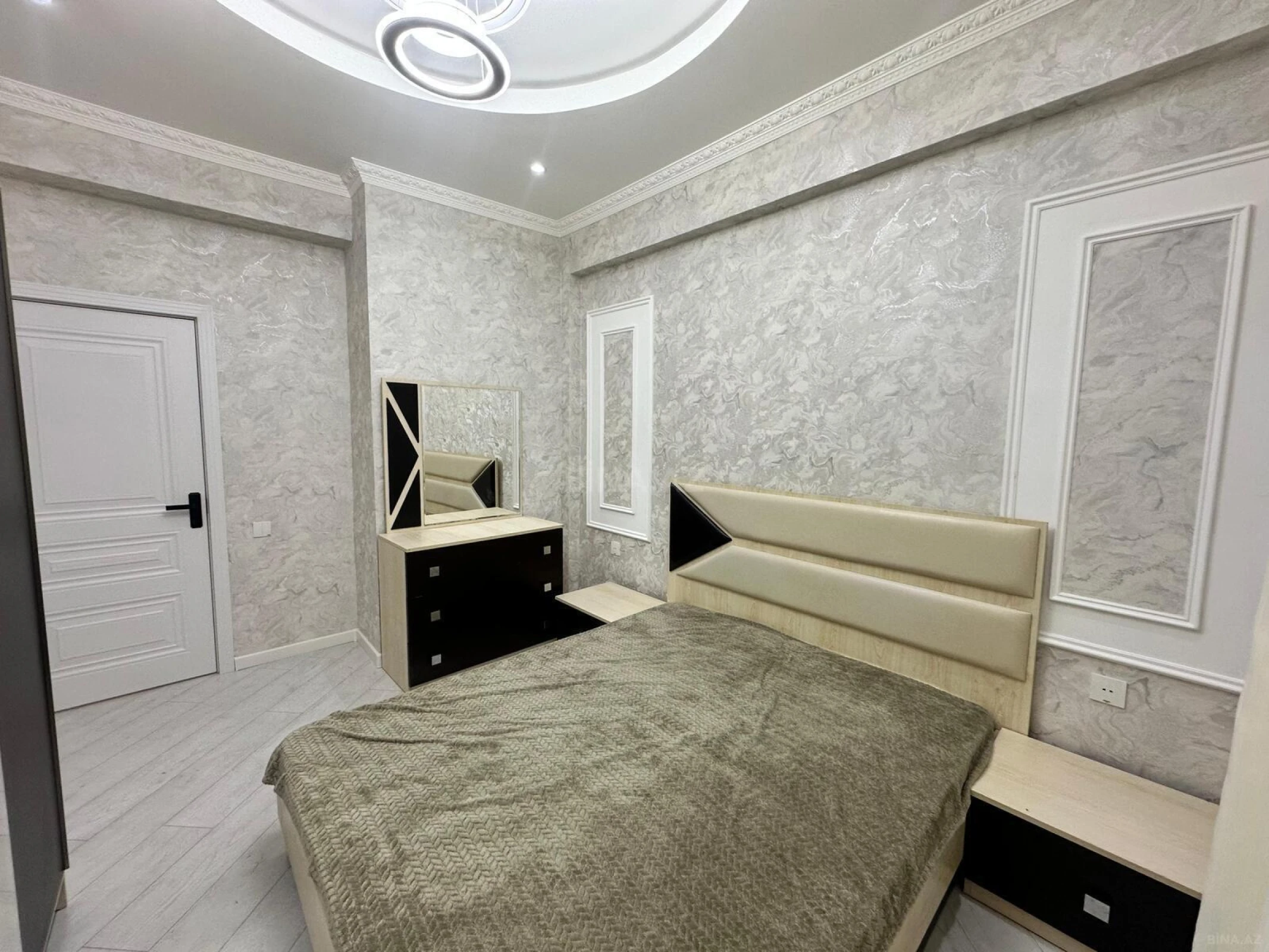 Satılır 2 otaqlı mənzil 65 m²