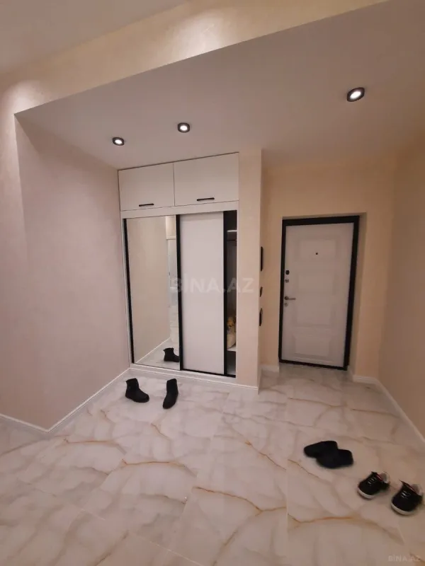 Kirayə verilir 3 otaqlı mənzil 132 m²