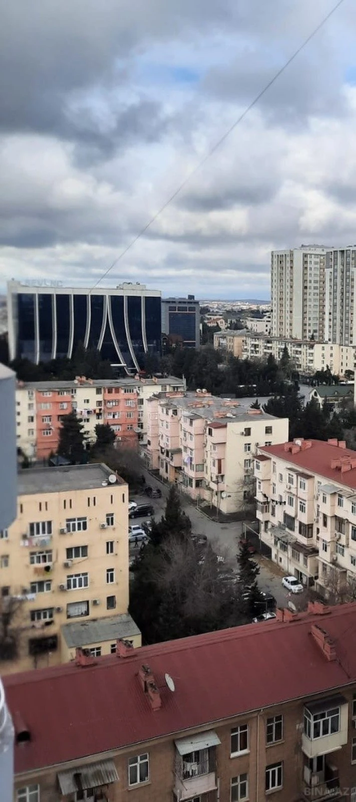 Kirayə verilir 3 otaqlı mənzil 132 m²