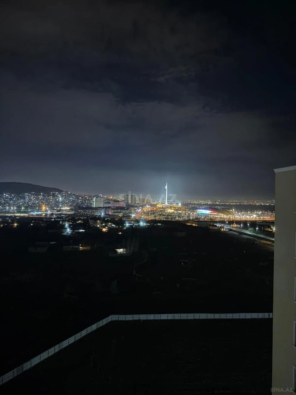 Satılır 2 otaqlı mənzil 79 m²