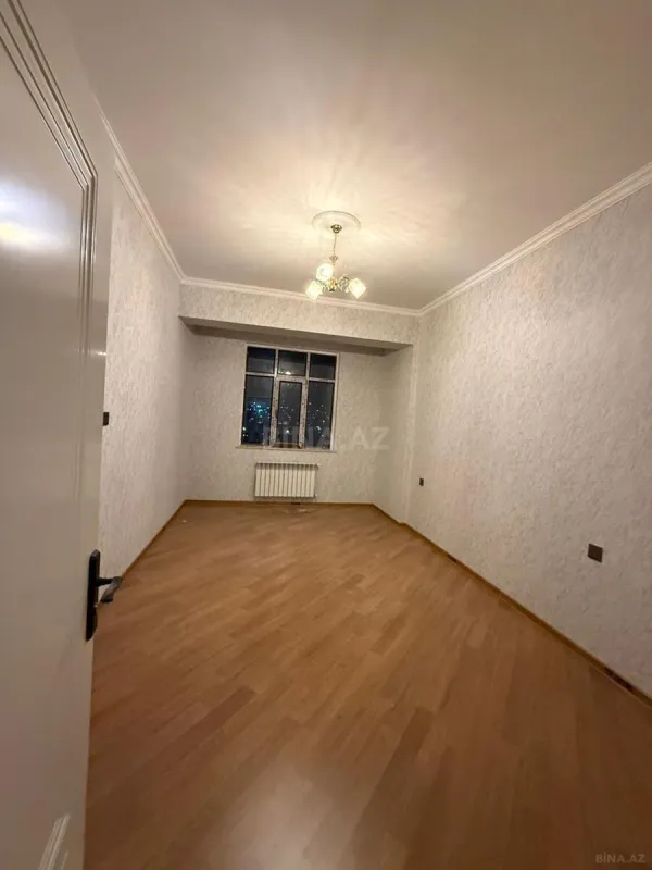 Satılır 2 otaqlı mənzil 79 m²