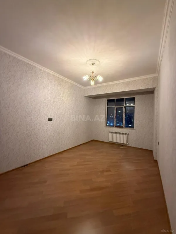 Satılır 2 otaqlı mənzil 79 m²