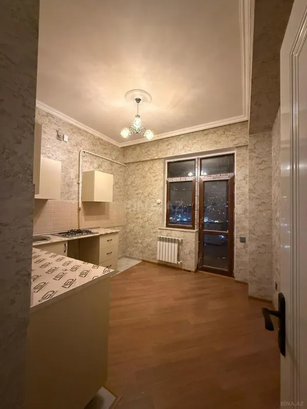 Satılır 2 otaqlı mənzil 79 m²