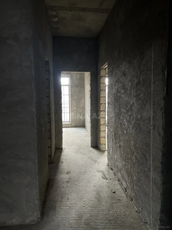 Satılır 5 otaqlı həyət evi 270 m²